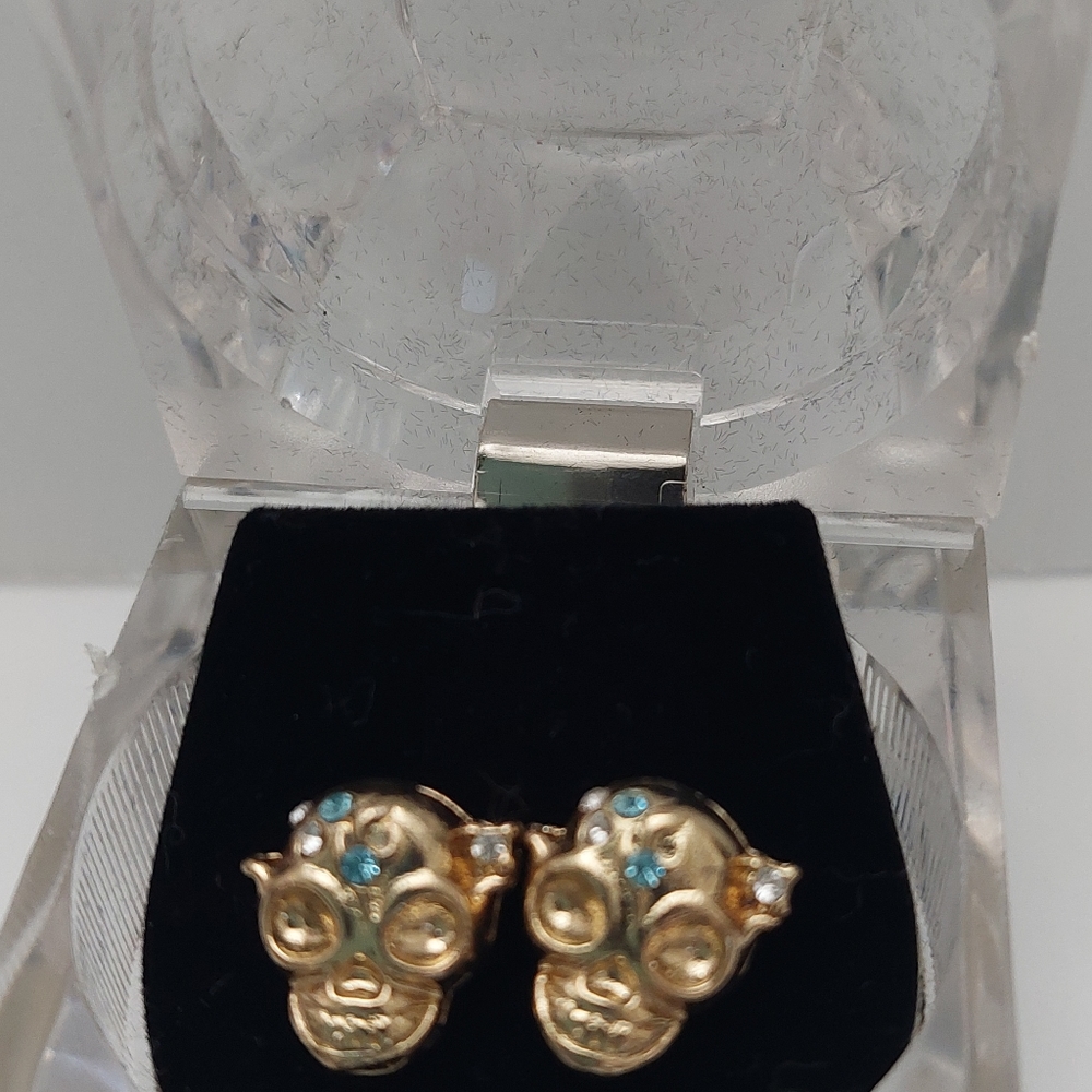 Monkey earrings